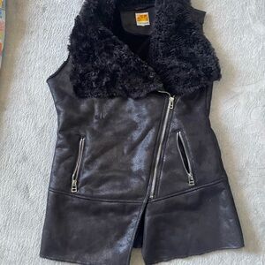 C&C California Faux Fur Asymmetrical
Zip Sleeveless Vest Black
